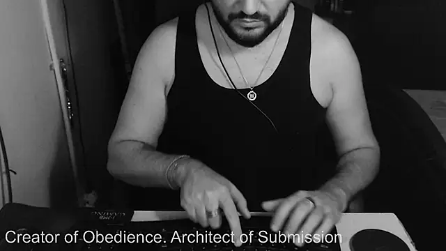 Snapshot of Lord_MasterX chatting on September 23, 7:44 am Lord MasterX online show from September 23, 7:44 am