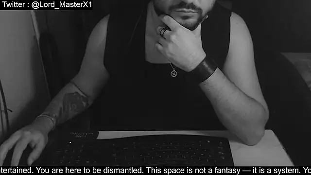 Snapshot of Lord_MasterX chatting on October 10, 3:05 am Lord MasterX online show from October 10, 3:05 am