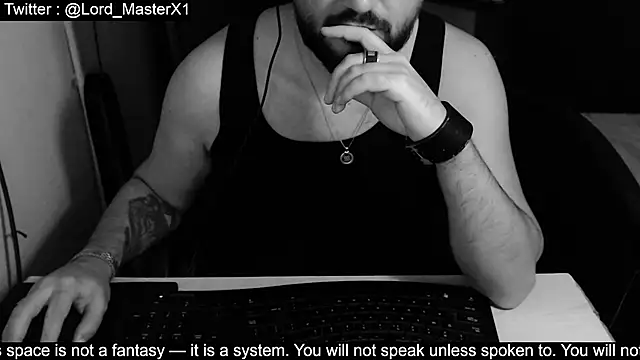 Snapshot of Lord_MasterX chatting on October 14, 1:28 am Lord MasterX online show from October 14, 1:28 am