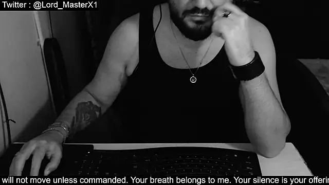 Snapshot of Lord_MasterX chatting on October 19, 2:45 am Lord MasterX online show from October 19, 2:45 am