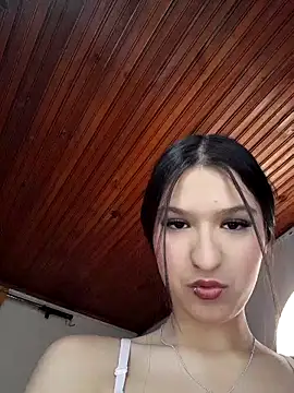 Snapshot of AggathaSanders_ chatting on September 18, 1:35 pm AggathaSanders online show from September 18, 1:35 pm