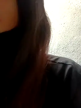 Snapshot of Aaisha-16 chatting on November 7, 2:44 am Aaisha-16 online show from November 7, 2:44 am