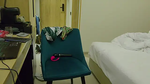 Snapshot of LustfulSin_ chatting on November 1, 10:12 pm LustfulSin online show from November 1, 10:12 pm