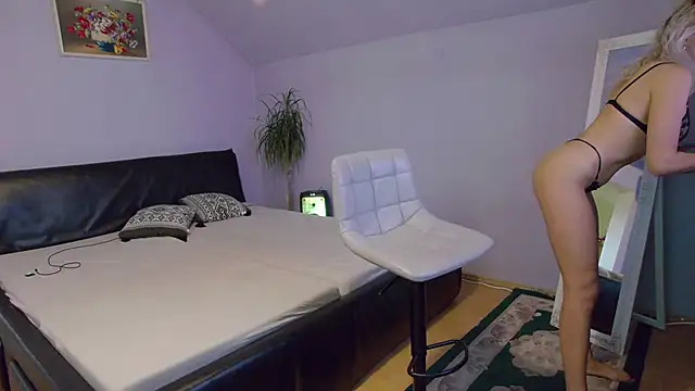 Snapshot of LustfulSin_ chatting on November 3, 7:20 am LustfulSin online show from November 3, 7:20 am