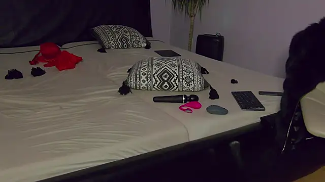 Snapshot of LustfulSin_ chatting on November 3, 7:26 pm LustfulSin online show from November 3, 7:26 pm