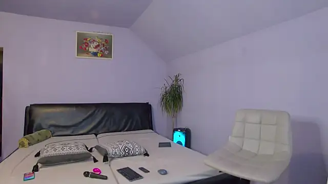 Snapshot of LustfulSin_ chatting on November 4, 6:18 pm LustfulSin online show from November 4, 6:18 pm