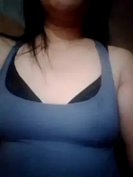 Snapshot of sweet_bella16 chatting on October 12, 8:35 am sweet bella16 online show from October 12, 8:35 am