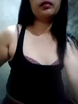 Snapshot of sweet_bella16 chatting on October 13, 10:37 am sweet bella16 online show from October 13, 10:37 am