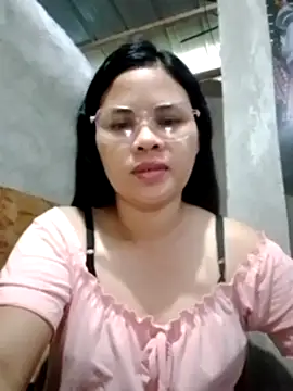 Snapshot of sweet_bella16 chatting on October 16, 11:28 pm sweet bella16 online show from October 16, 11:28 pm