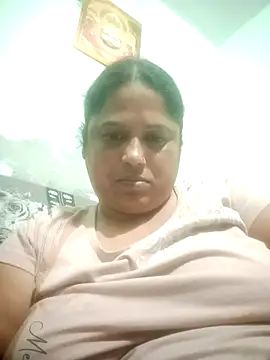 Snapshot of Mmm143 chatting on September 28, 6:35 pm Mmm143 online show from September 28, 6:35 pm