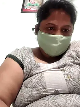 Snapshot of Mmm143 chatting on October 4, 2:15 pm Mmm143 online show from October 4, 2:15 pm