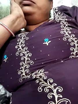 Snapshot of Mmm143 chatting on October 8, 4:21 am Mmm143 online show from October 8, 4:21 am