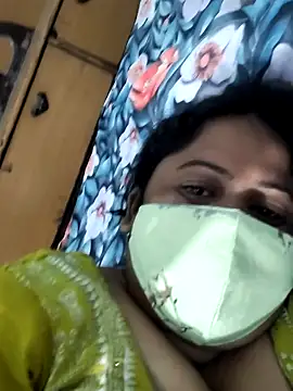 Snapshot of Mmm143 chatting on October 26, 1:39 pm Mmm143 online show from October 26, 1:39 pm