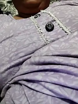 Mmm143 online show from April 16, 9:39 pm