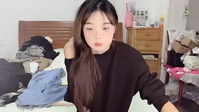 Akong11 online show from September 22, 2:08 pm