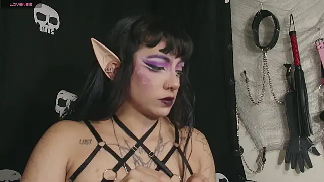 Snapshot of agathaaiko6 chatting on October 25, 1:35 am agathaaiko6 online show from October 25, 1:35 am