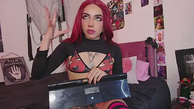 Snapshot of agathaaiko6 chatting on December 4, 2:10 am agathaaiko6 online show from December 4, 2:10 am