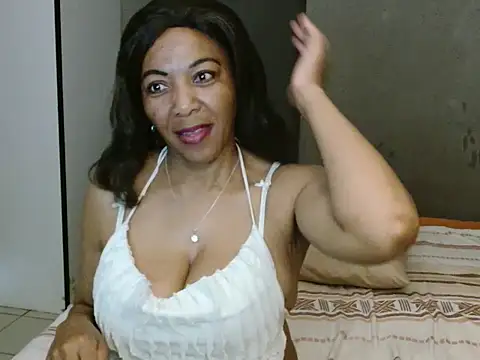 Lillyan N online show from October 4, 7:50 am