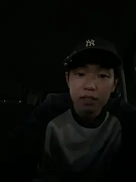 Snapshot of KAMESAN08 chatting on November 16, 8:20 am KAMESAN08 online show from November 16, 8:20 am