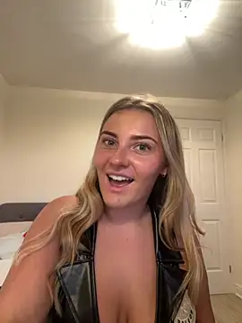 Sapphireroseee online show from October 31, 4:52 pm