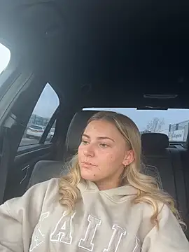 Sapphireroseee online show from November 6, 2:29 pm