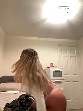 Sapphireroseee online show from November 11, 9:26 pm