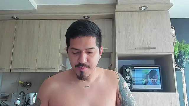 Snapshot of Arnolwilliams chatting on October 26, 8:59 pm Arnolwilliams online show from October 26, 8:59 pm