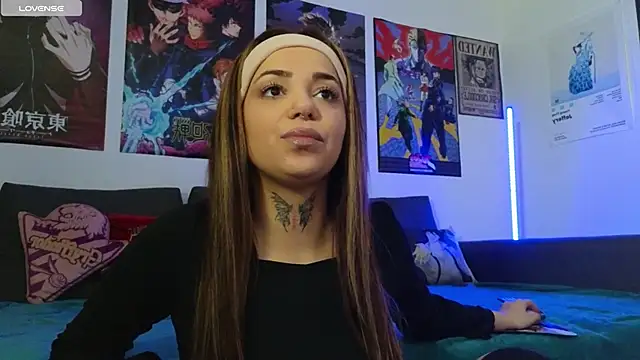 Snapshot of KiraQuinn1 chatting on November 5, 4:29 pm KiraQuinn1 online show from November 5, 4:29 pm