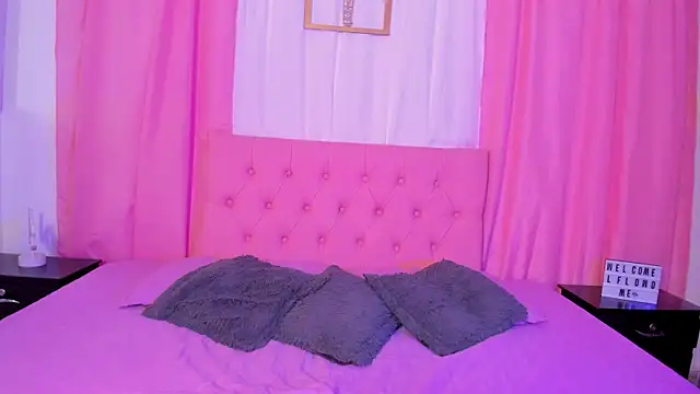 Snapshot of Nova_Luv_ chatting on October 13, 2:39 pm Nova Luv online show from October 13, 2:39 pm