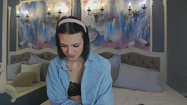 Snapshot of EmmaStarkk chatting on October 2, 5:03 am EmmaStarkk online show from October 2, 5:03 am