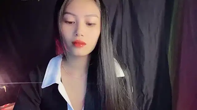 Snapshot of Lyly4757 chatting on October 9, 11:03 pm Lyly4757 online show from October 9, 11:03 pm