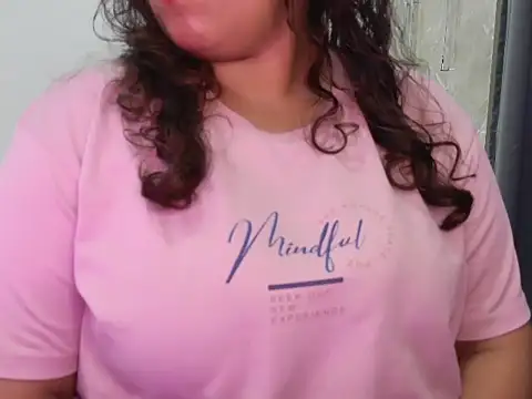 Snapshot of _Ameera_ chatting on November 8, 3:39 am Ameera online show from November 8, 3:39 am