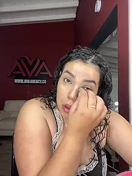 krisstenSantos online show from October 4, 11:08 am