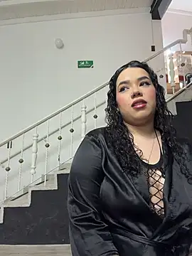 krisstenSantos online show from March 10, 2:33 pm