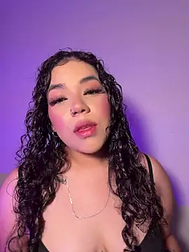 krisstenSantos online show from April 13, 2:55 pm