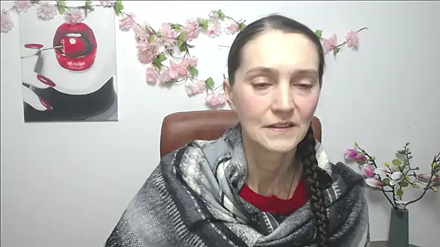 Snapshot of TayaFinch chatting on November 21, 1:10 pm TayaFinch online show from November 21, 1:10 pm