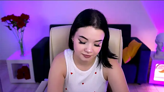 leslierowe  online show from September 21, 4:08 pm