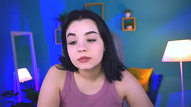 leslierowe  online show from October 5, 8:29 pm