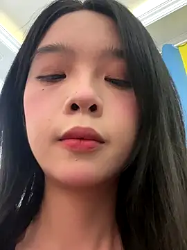 qiqi x online show from October 12, 3:33 pm