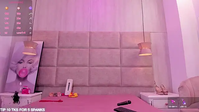 Snapshot of ChantalBlaiir chatting on September 25, 10:24 pm ChantalBlaiir online show from September 25, 10:24 pm