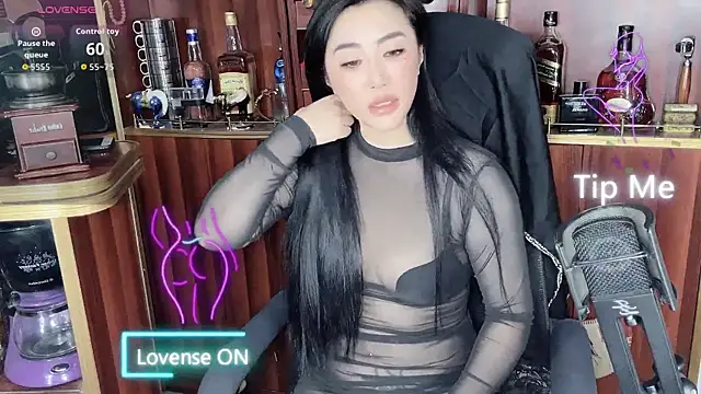 A-Lin-666 online show from October 12, 12:59 pm