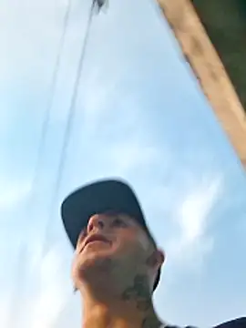 Snapshot of Bottz777 chatting on November 4, 9:36 pm Bottz777 online show from November 4, 9:36 pm