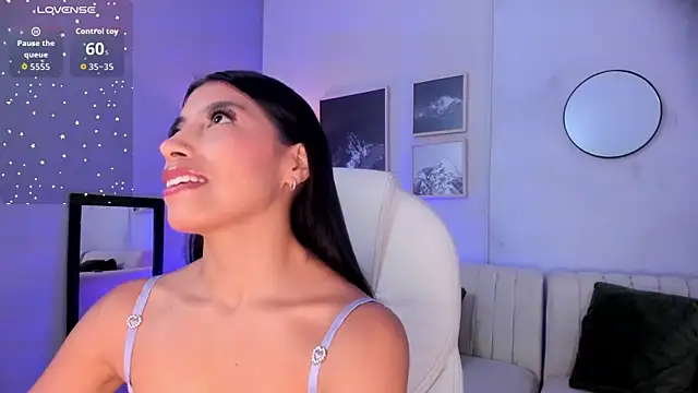 Tiffany Low online show from January 8, 1:24 pm