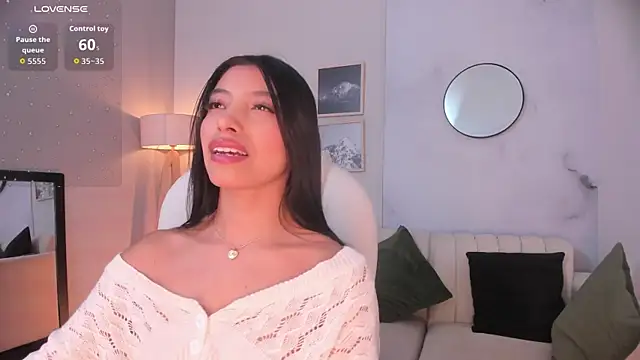 Tiffany Low online show from January 18, 2:21 pm