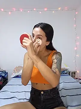 MiQeilaSweet online show from February 11, 9:42 pm