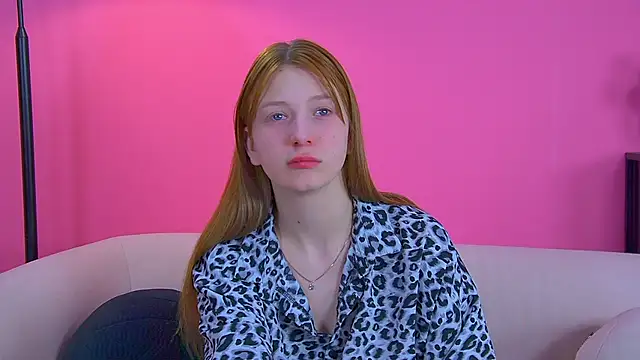 Snapshot of BeatriceBinoche chatting on November 27, 6:32 pm BeatriceBinoche online show from November 27, 6:32 pm