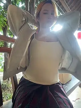 yuki june online show from December 19, 7:59 am