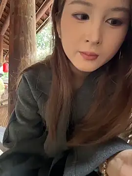 yuki june online show from February 5, 8:41 am