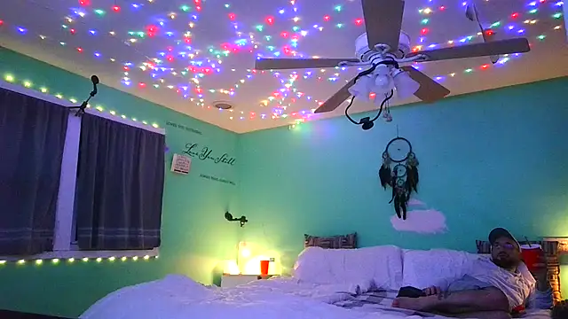 Snapshot of versatilevortex chatting on October 23, 2:11 am versatilevortex online show from October 23, 2:11 am