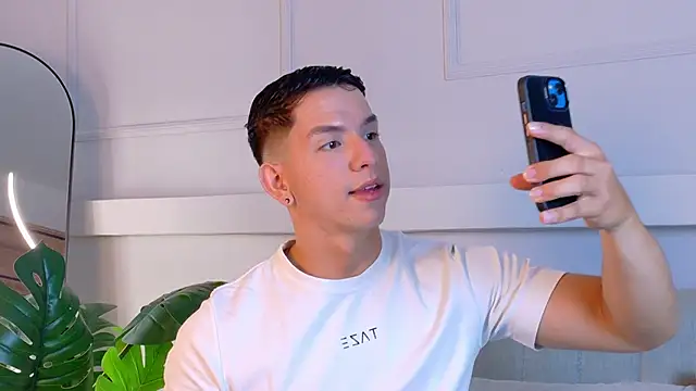 ZaneDawson online show from April 2, 7:44 pm